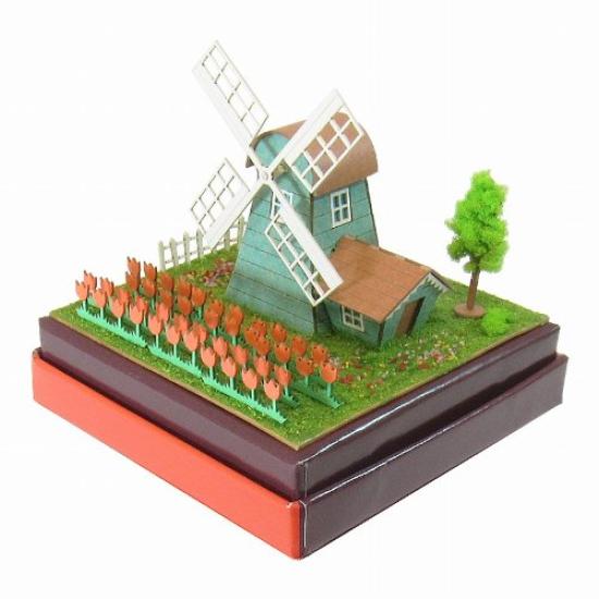 Sankei Miniature Art Mini Tulips and Windmill MP05-02