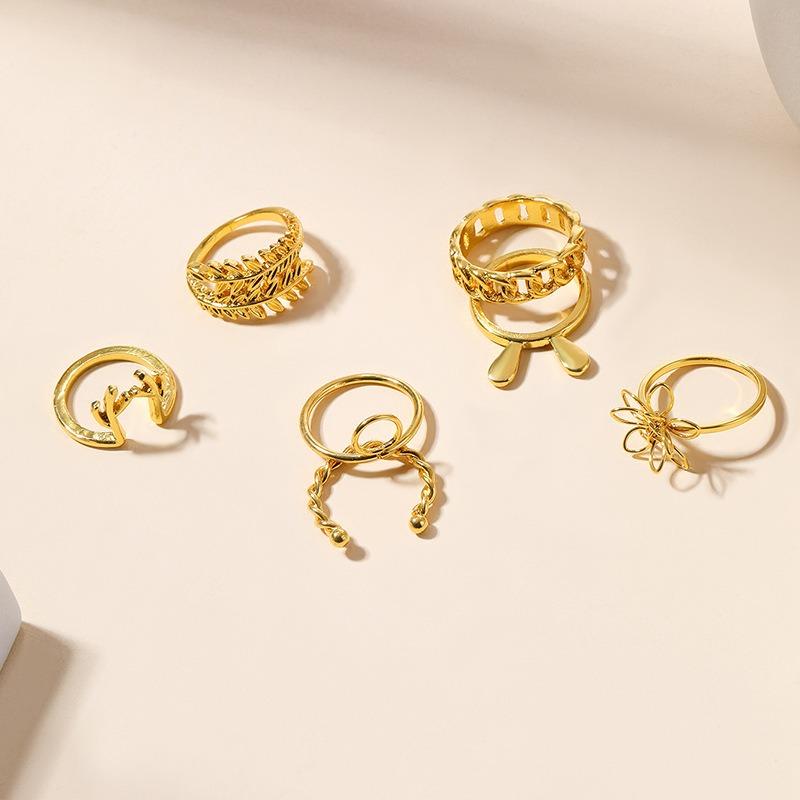 K Ring Style Jewelry Retro Gold Leaf Flower Rabbit Horn Stacked Ring Set Female