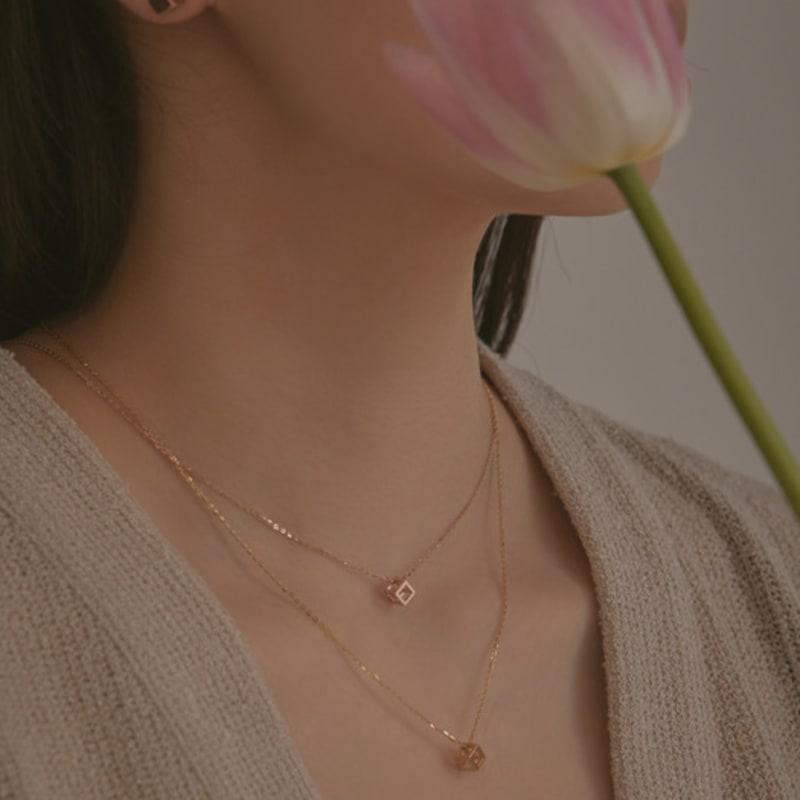 

BONAFIDE JEWELRY Small Frame Cube Necklace Silver