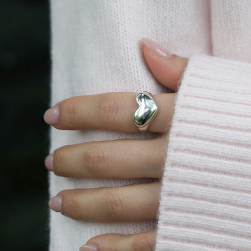 SULTANA Modern heart ring