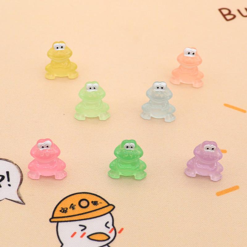 10 Stück/Los Mini Leuchtende Frosch Tier Miniaturen Mini Figur Leuchtet im Dunkeln Feengarten Dekoration Moos Terrarium Mikrolandschaft