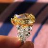 Eleganter Gelber Wassertropfenförmiger Kristall Strass Zirkon Damenring für Frauen Party Hochzeit Verlobung Schmuck Größe 6-10