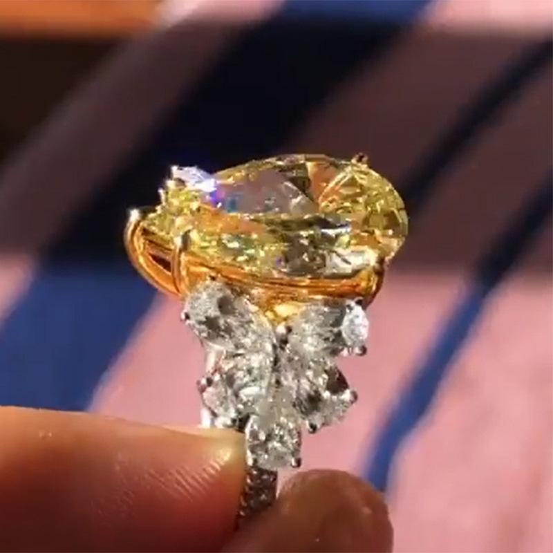 Eleganter Gelber Wassertropfenförmiger Kristall Strass Zirkon Damenring für Frauen Party Hochzeit Verlobung Schmuck Größe 6-10