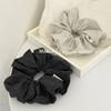 Simple and Fashionable Commuting Checkered Fabric Hairband with High-end Vintage Checkered Hair Tie for Elegant Updo