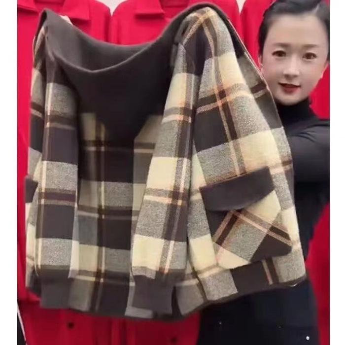 

Mom s Plus Velvet Plaid Hooded Cardigan - Autumn/Winter Short Coat L (for 100-110 jin)