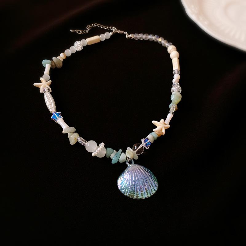 Dopamine Ocean-Inspired Clavicle Necklace: Acrylic Seashell, Starfish, Imitation Pearl, for Women with High-End Style.