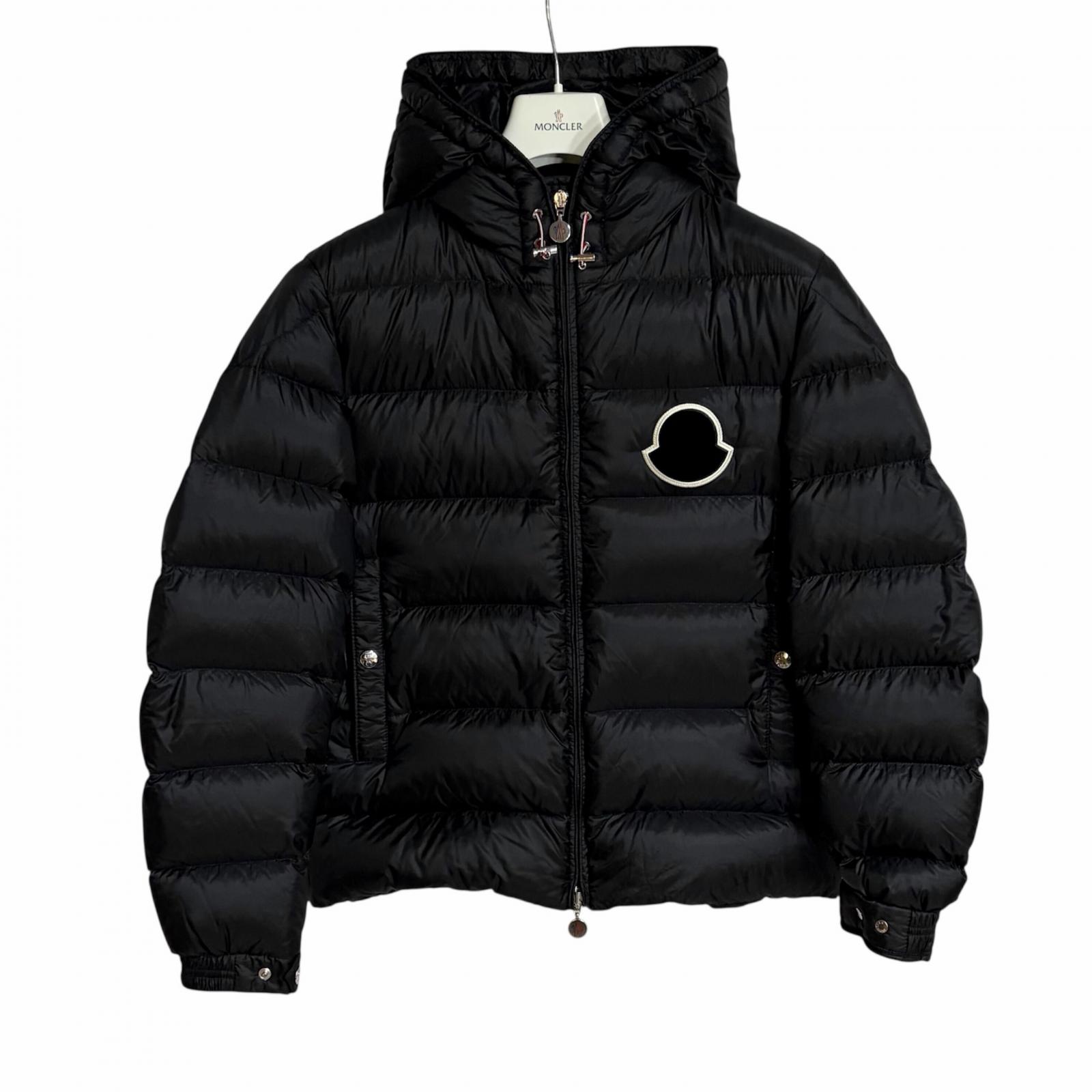 

Вжита MONCLER SASSIEREDown куртка чорна Нейлон чоловіча