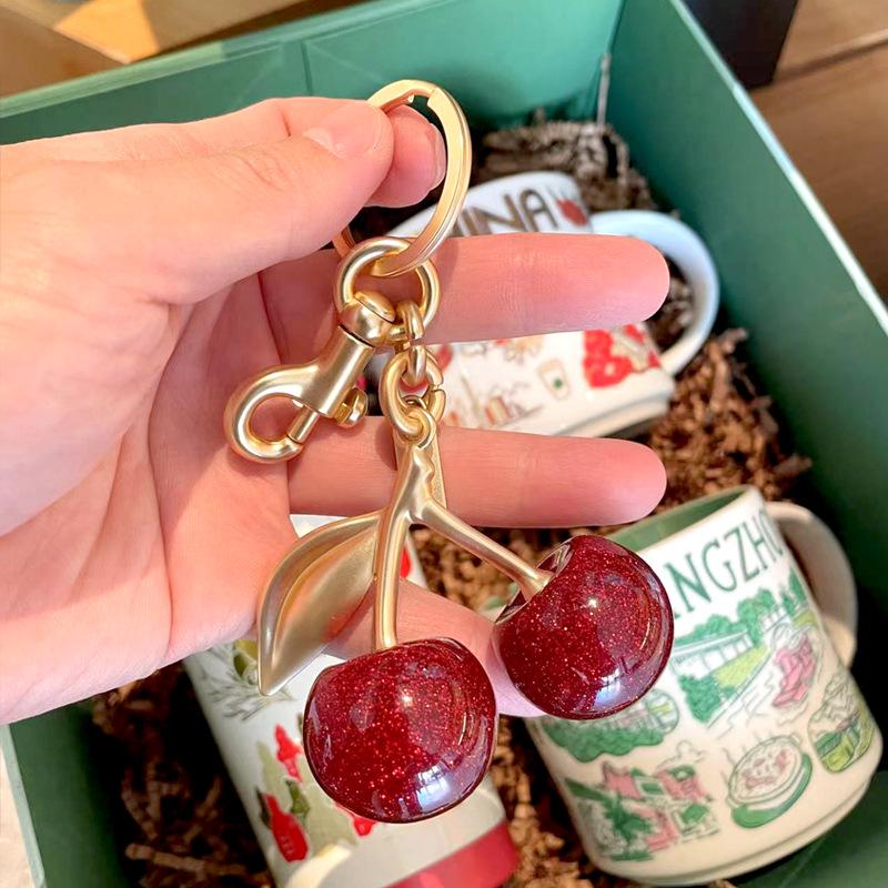 

Европейский и американский брелок для ключей с вишней: Креативный подарок-подвеска для автомобиля Pink [With Small Metal Tag]