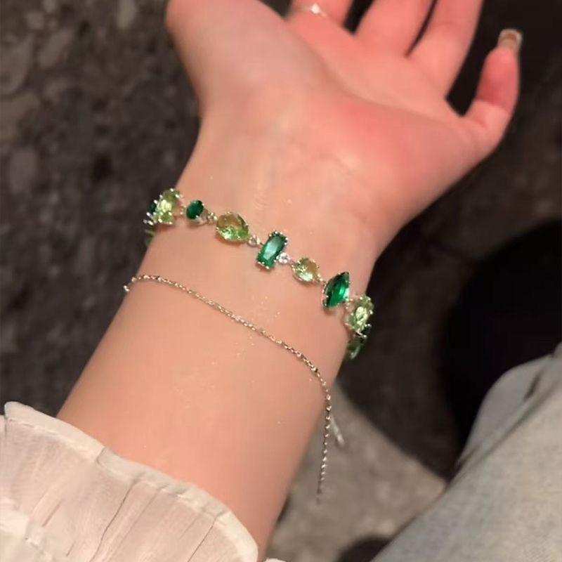 Sparkling Colorful Zircon Crystal Bracelet for Women Polished Metal Chain Lightweight Wrist Jewelry for Casual Party Wear