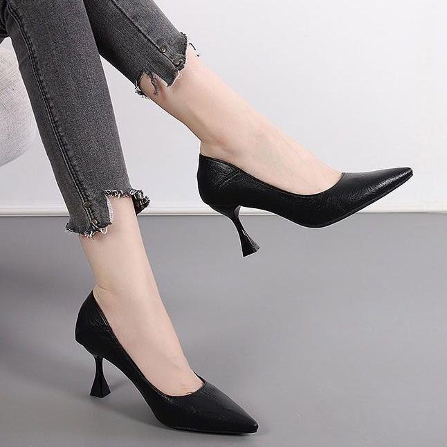 Light mouth shoes soft sole pointed head thin heel high heels professional work black sexy versatile single shoes women 2025 spring and autumn