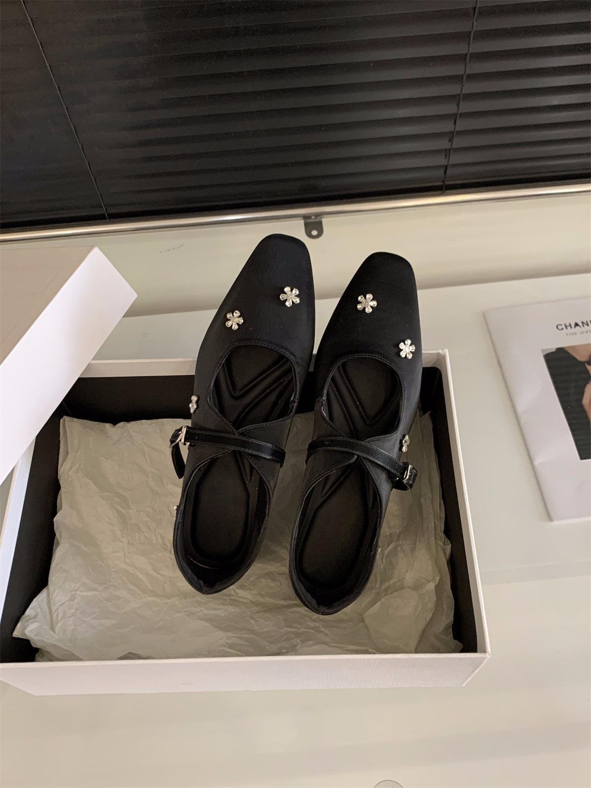 

Inner height increase square head silver Mary Jane single shoes women s shoes spring temperament rhinestone with skirt shoes 35 чёрный