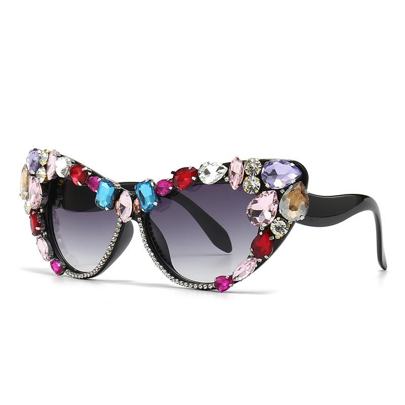 Luxury Diamond Cat Eye Sunglasses Women Vintage Designer Trendy Big Frame Crystal Rhinestone Sun Glass