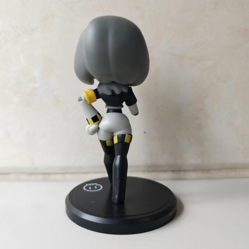 Figurines Anime Drones Meurtriers Neuves V et Uzi Modèles de Collection Jouets avec Socle Décoration de Bureau Cadeau pour Fans