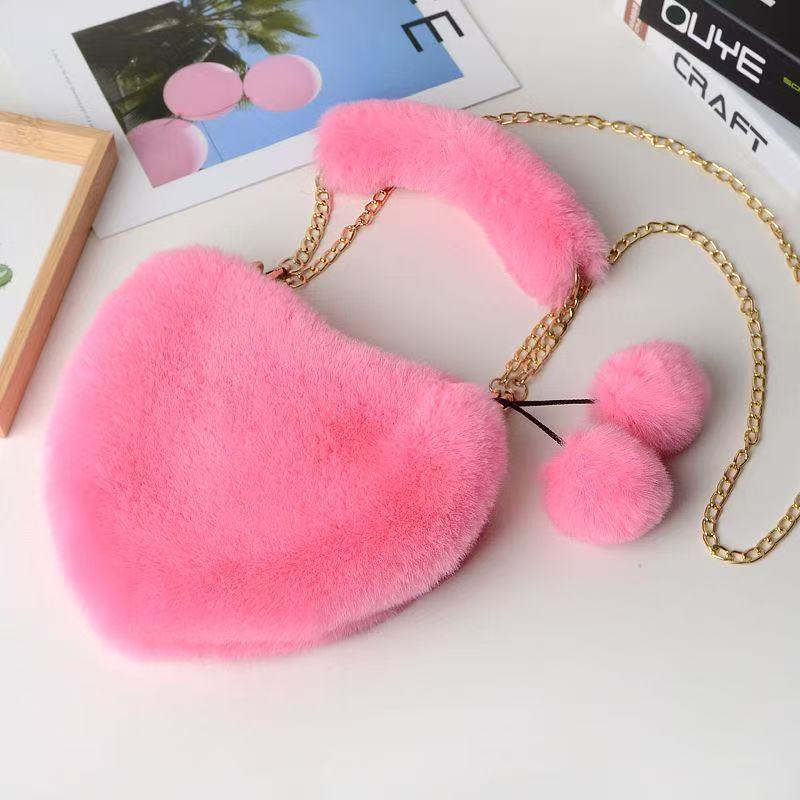 

Autumn and winter portable love wool bag fashion chain crossbody plush bag peach heart bag fur trend women