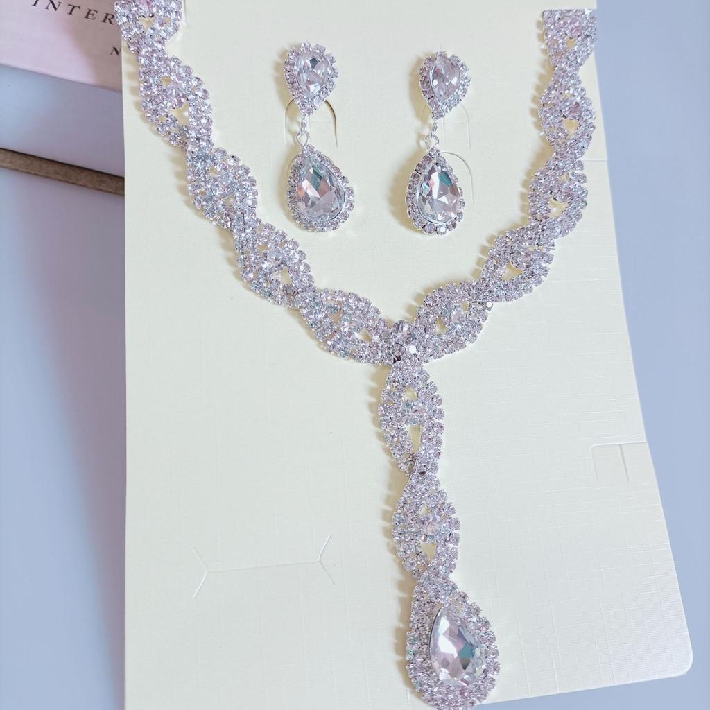 Twist Long Earrings Necklace Set, Light Luxury Temperament Crystal Pendant Two-Piece Set