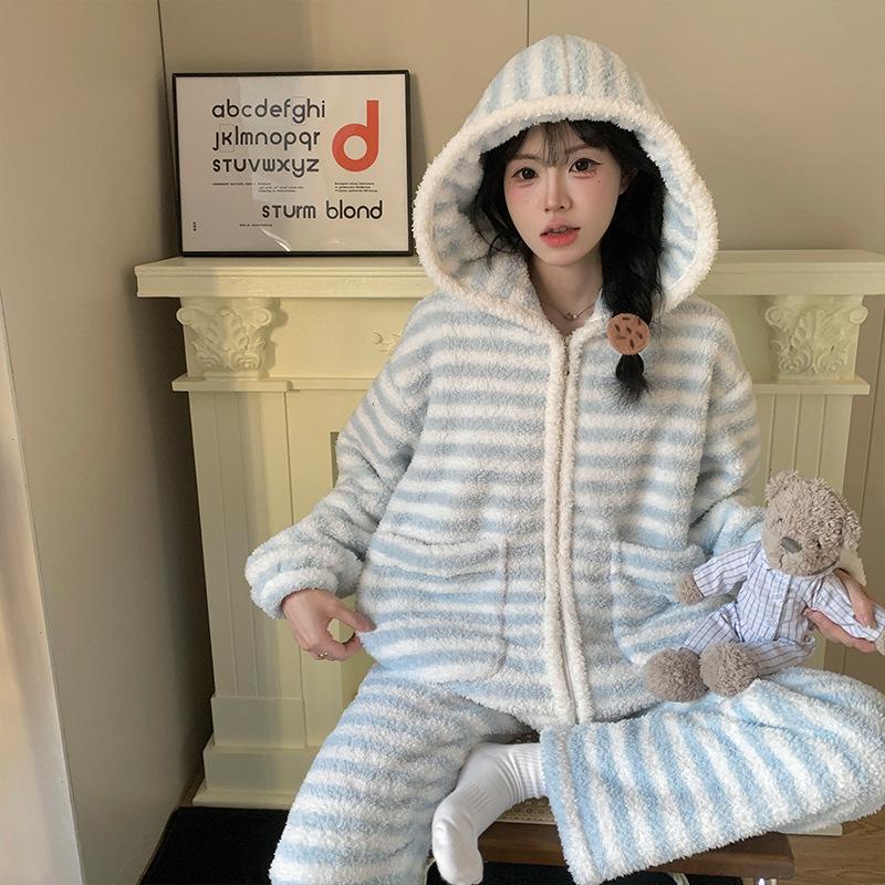 

«Женский пижамный комплект Diamond Velvet 2024 года — плотный бархат золотого и кораллового цветов для осени и зимы» Double Extra Large