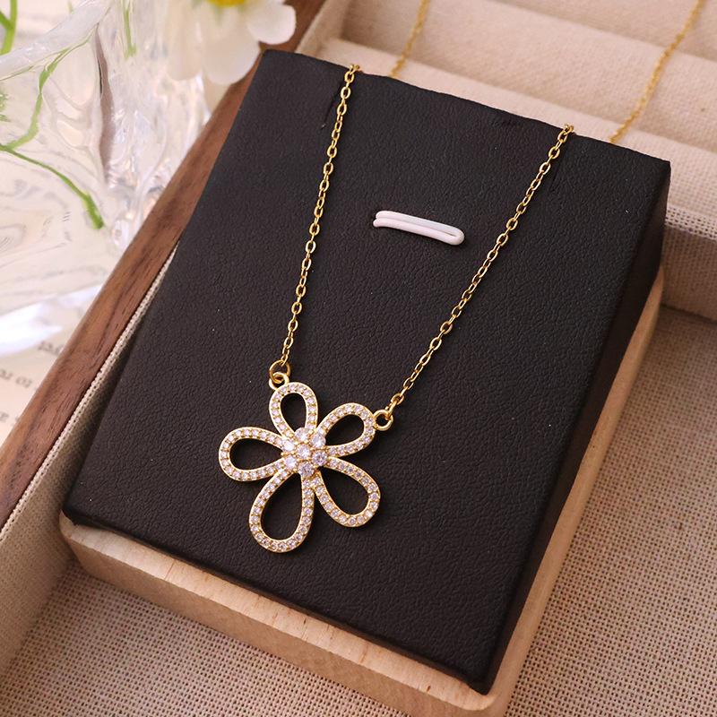 Luxury Full Zircon Red Crystal Pendant Necklace For Women Titanium Steel Girls Couple Lady Gift Fashion Jewelry