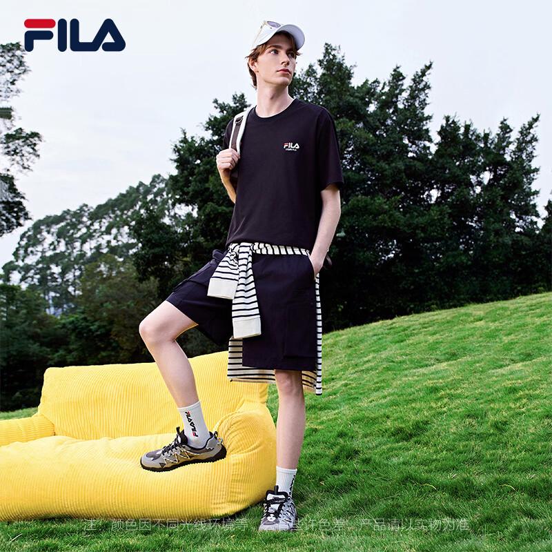 FILA Unisex Classic Logo Short Sleeve T-Shirt
