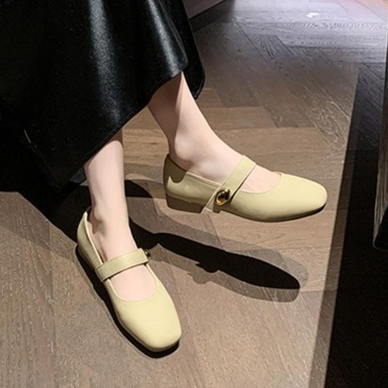 Fashion 2025 New Women Cute  Round Toe Light Weight High Quality Patent Leather Flat Shoes Lady Classic Comfort Spring Summer Shoes