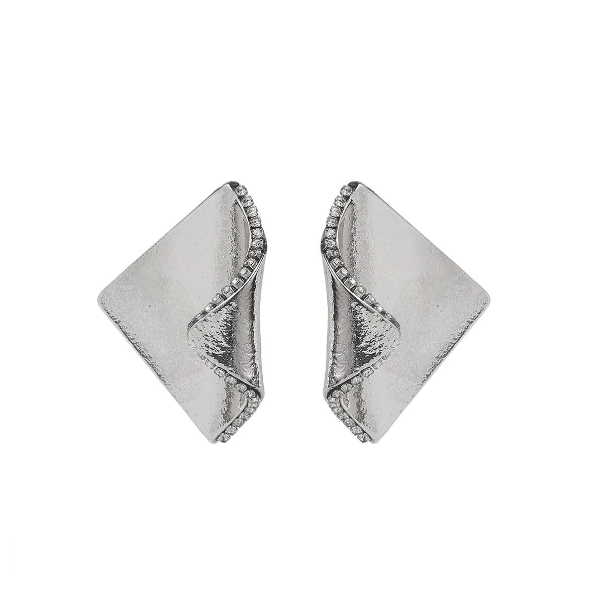 

Trendy Personality Daily Versatile Curved Surface Zircon Inlaid Earrings Luxury Minimalist High Grade Ear Jewelry For Women белый