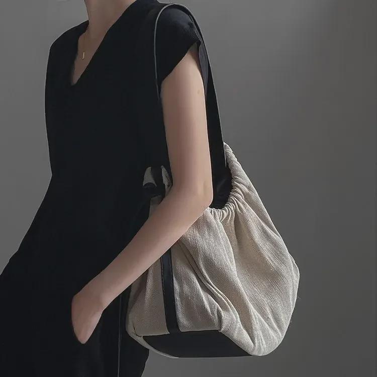 Canvas Travel Tote: Stylish, Lightweight, Large Capacity, One-Shoulder Messenger Bag