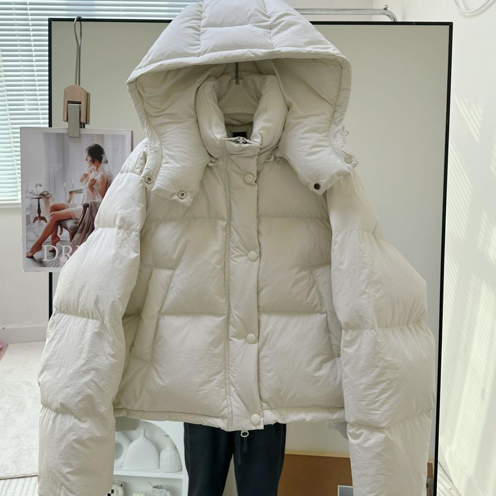 Puff down jacket women's short Korean version of small winter new fashion hooded thickened bread jacket