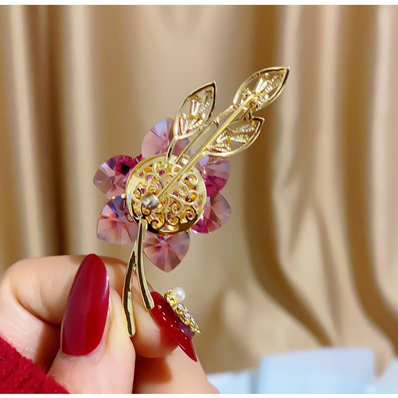 Senior Brooches Flower Leaf Brooch Pins for Women Suit Pendant  Fashion Brooches Jewelry