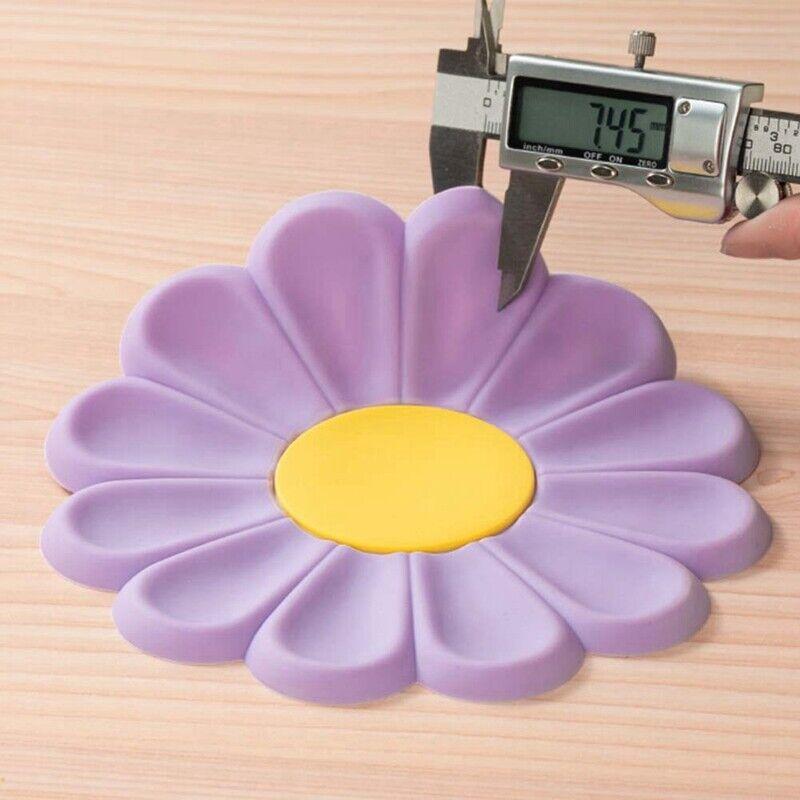 Daisy Flower Heat Insulation Mat Simple and Durable Cute Japanese Silicone Placemat Ins Coaster Anti-scalding Pot Mat
