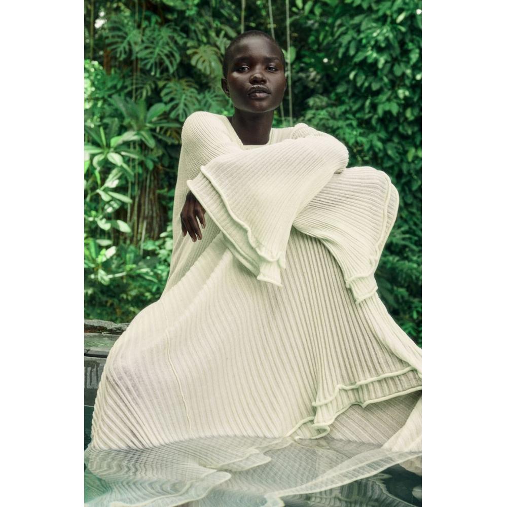 

Трикотажное платье в рубчик HM с завязками на спине кремового цвета