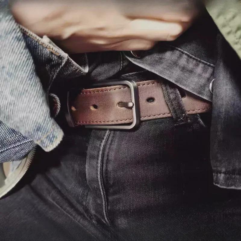 Cinto Masculino Retro de Couro de Vaca com Fivela de Pino – Cinto Casual Versátil para Jeans para Estilo Jovem e na Moda