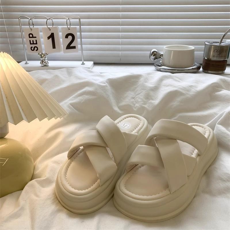 2025 Summer High-end Muffin Platform Sandals Female New Roman Fairy Wind Heightened Soft Bottom Lazy