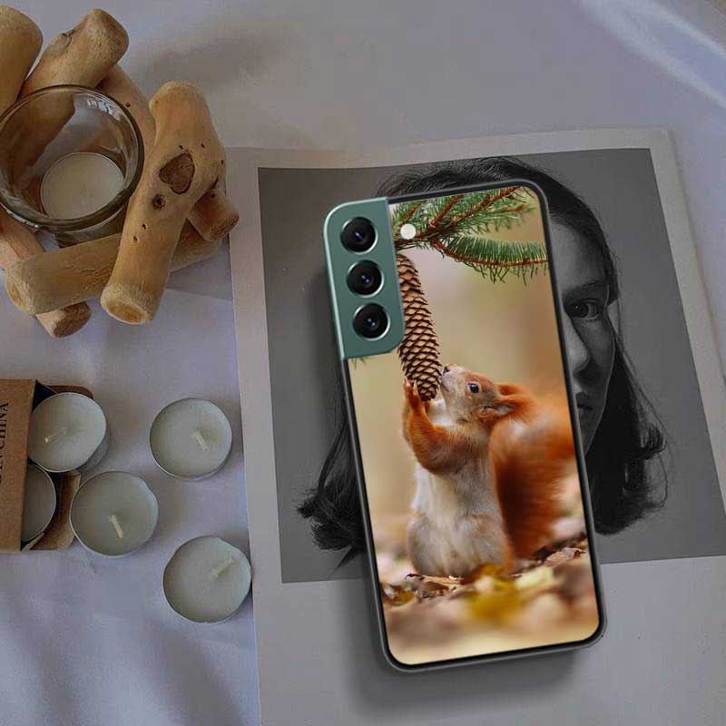 

Forest Squirrels Foraging For Food Phone Case For Samsung S25 Edge S24 FE Galaxy S22 Ultra S21 Plus S20 S23 S10 Plus Cover Silic Samsung S25 Edge