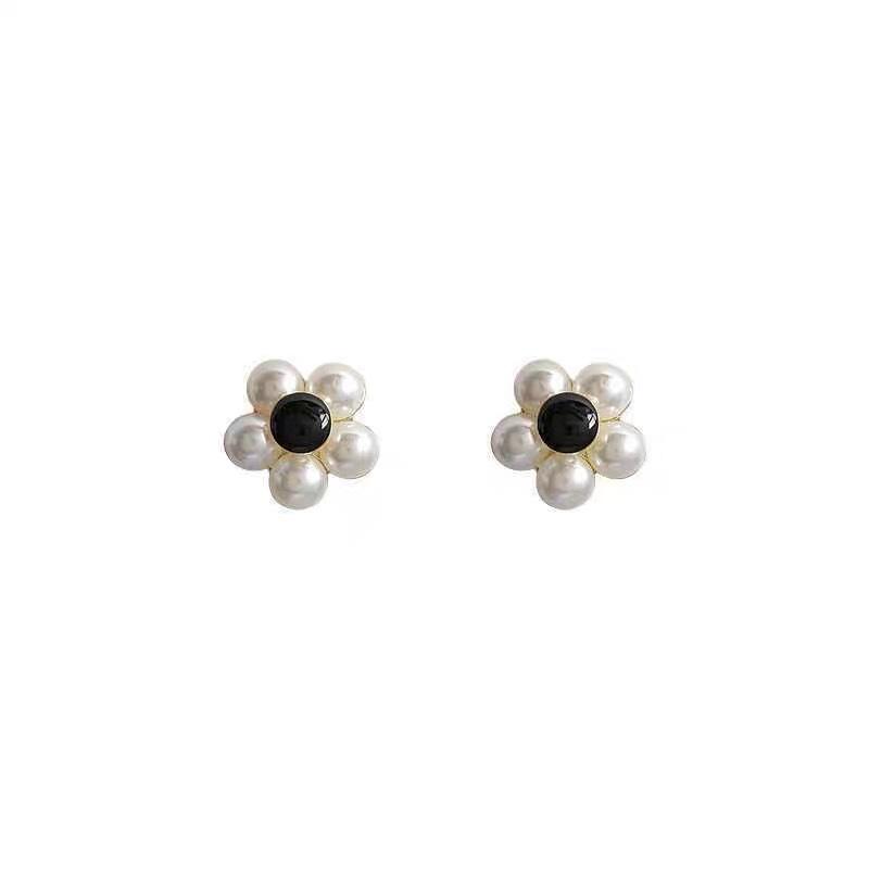 Elegant French Pearl Flower Stud Earrings: Unique, Fashionable, Versatile, Ladylike Ear Accessories