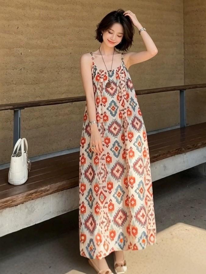 Beautiful Romantic Temperament Suspender Dress Lazy Loose Unique Niche Seaside Vacation Floral Dress Women's Spring and Summer