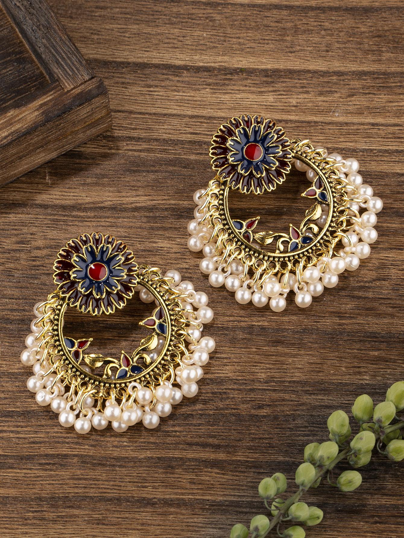 

Модные серьги-подвески для женщин золотой