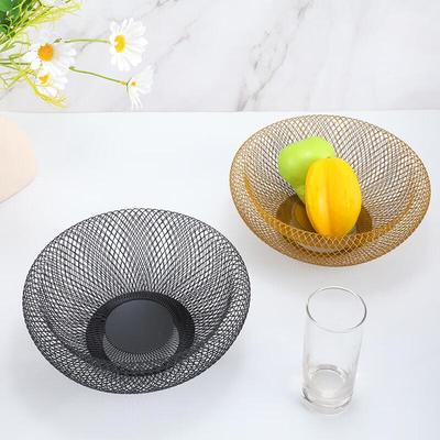 Modern fruktkorg i järnnät
