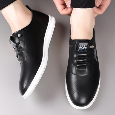 Fashion New Handmade Punching Business Leather Men Shoe Comfort Design Fashion Sneakers Summer Breathable Casual Shoes Men Driving Flats