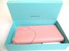Authentisches Tiffany & Co.. Return to Tiffany Rosa Leder Große Reißverschluss-Geldbörse #a579 Geöffnete Schachtel