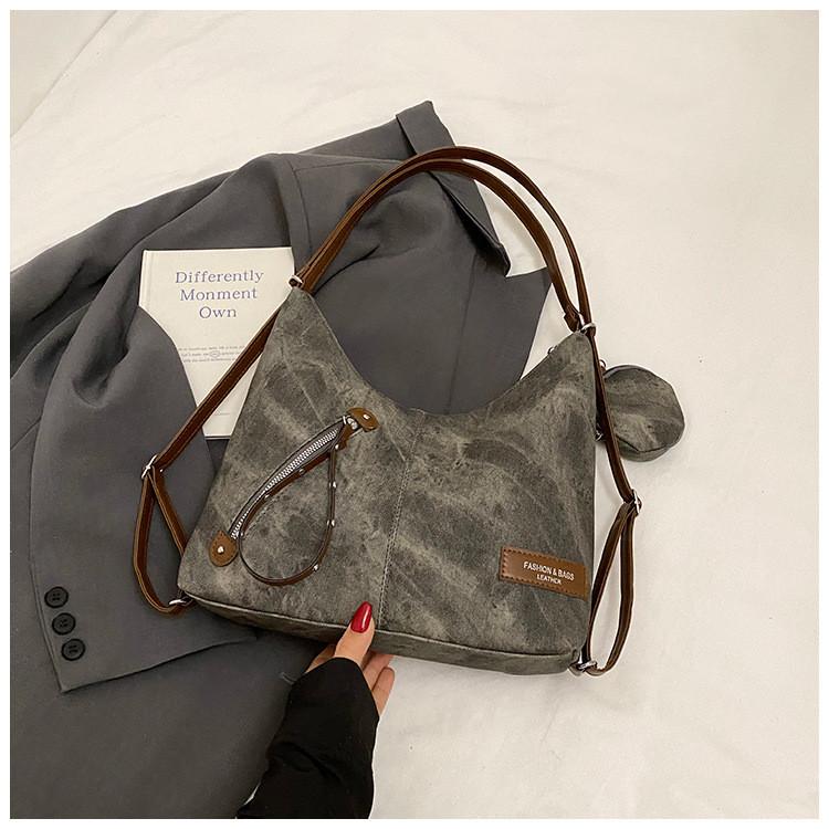 Pu Material Large Capacity Commuter Tote Bag With Zipper Closure For Daily Use