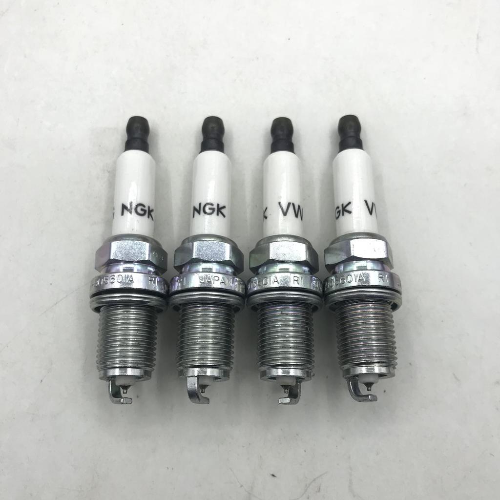 06H905601A 4-6ks Laser Platinum Zapalovací svíčka pro VW 1.8T 2.0T 06H905621 101905631 06H905601B 06H905611 101905631H PFR7S8EG