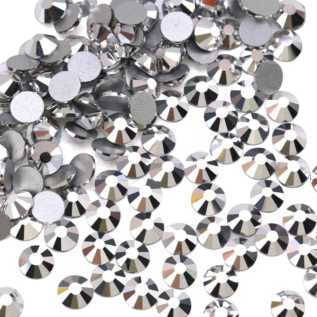 Pujiang Crystal Rhinestone Skleněné ploché dno Diamond Oblečení Doplňky Kulatý vrták na nehty DIY Náušnice Taška Samolepka Vrtačka