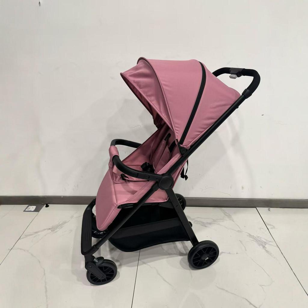 Passeggino leggero, ammortizzato e pieghevole per bambini fino a 3 anni, permette di sedersi o sdraiarsi, offre un'alta visibilità.