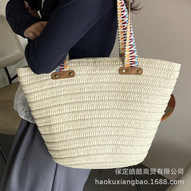 Straw Bag Women's Large Capacity 2025 New Vacation Beach Straw Bag Woven Bucket Bag Vegetable Basket Seaside Tote Bag