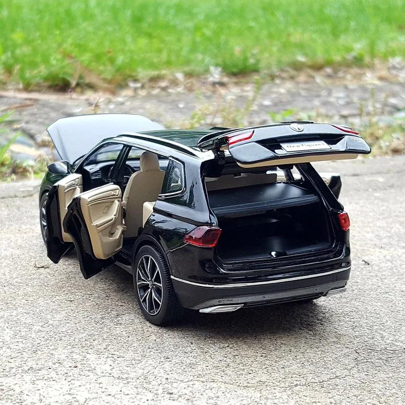 W201:32 Volkswagens Tiguan L SUV Alloy Car Model Diecasts Metal Toy Vehicles Car Model Simulation Sound Light Collection Gift