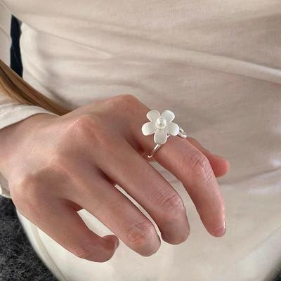 Design Personnalité Fleur Métallique Perle Anneaux Ouverts pour Femmes Filles Simplicité Couleur Argent Pétale Anneaux Accessoires Bijoux de Fête