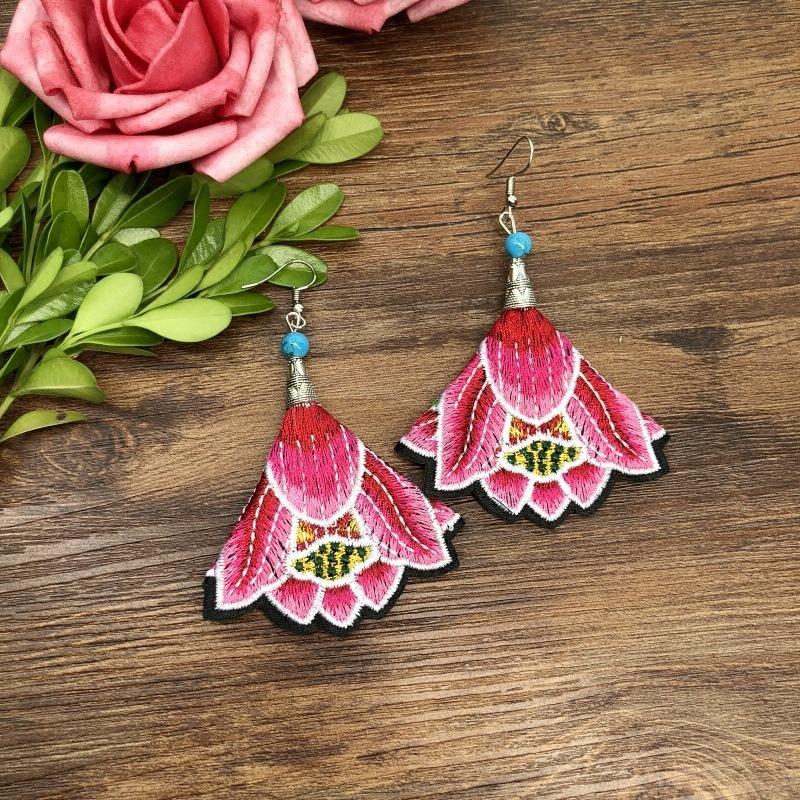 Hand-embroidered retro fabric earrings, flower fringed versatile femininity, stage performance, earrings, earrings.