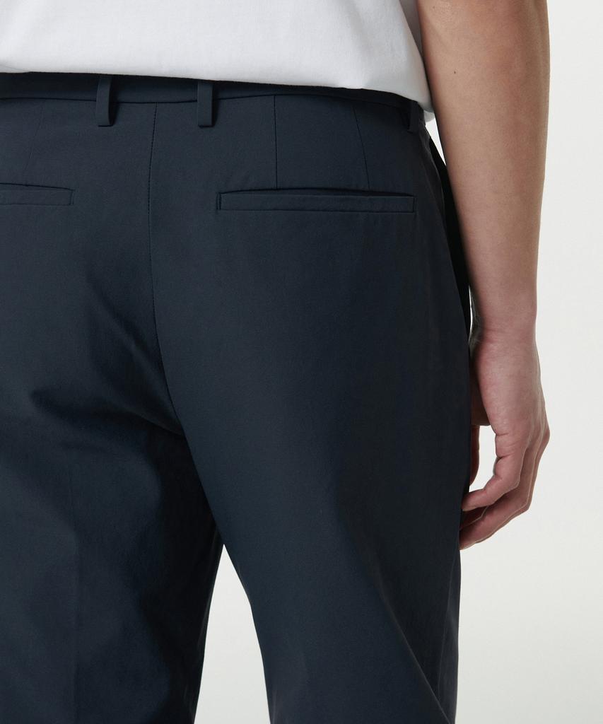 MUSINSA STANDARD Sporty Slim Fit Slacks [Navy]