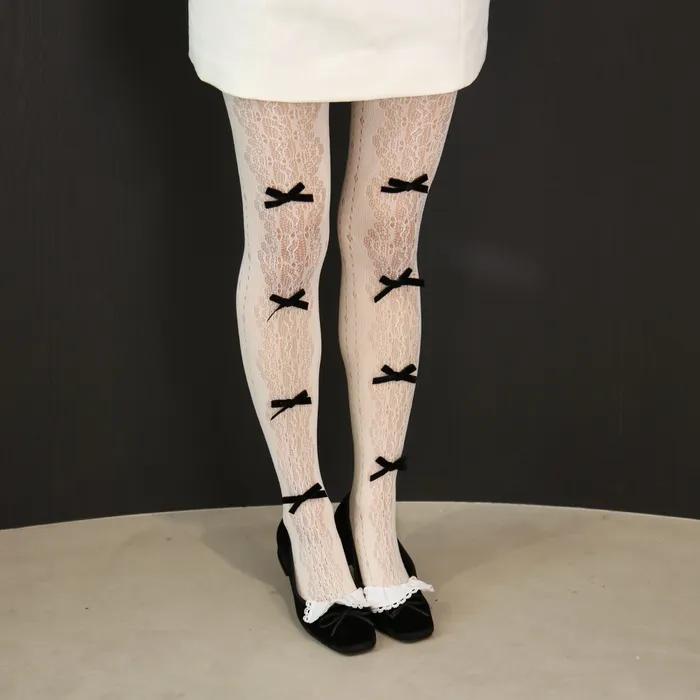Madeleine Lace Stockings (Ivory)