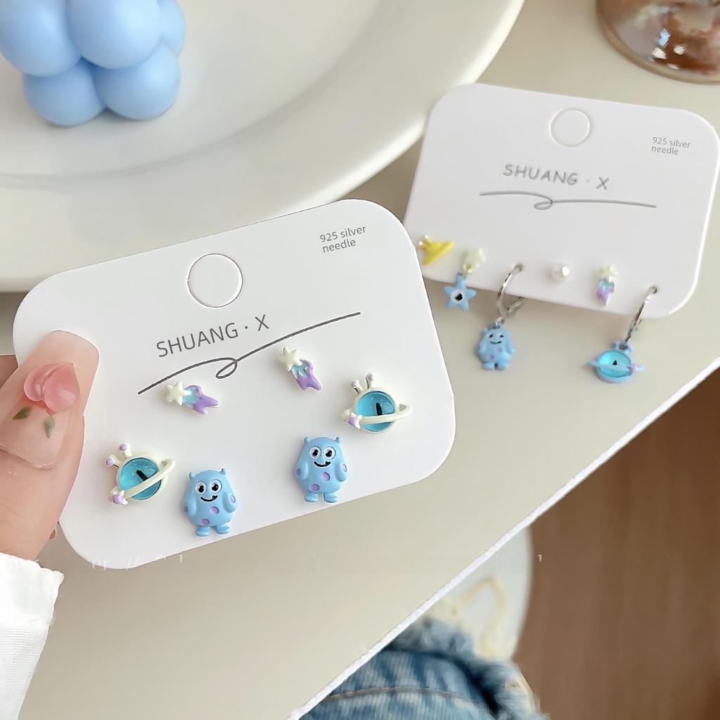 Cute Silver Needle Blue Monster Earrings Set: Asymmetrical Childlike Design with Exquisite Cat's Eye Stone.