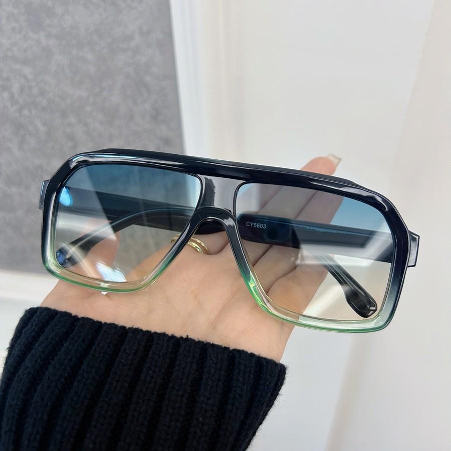 Classic Stylish Sunglasses Female Menshoupai Premium Quality Comfortable Daily Wear